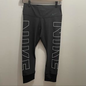 Nike Dri-Fit logo cropped leggings small black athleisure athletic pants capri